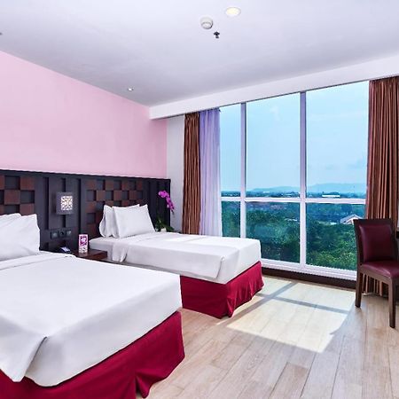 Grand Orchid Hotel Yogyakarta Maguwo Luaran gambar