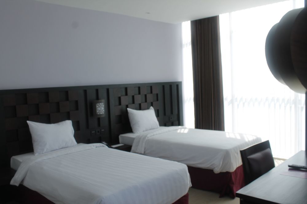 Grand Orchid Hotel Yogyakarta Maguwo Luaran gambar